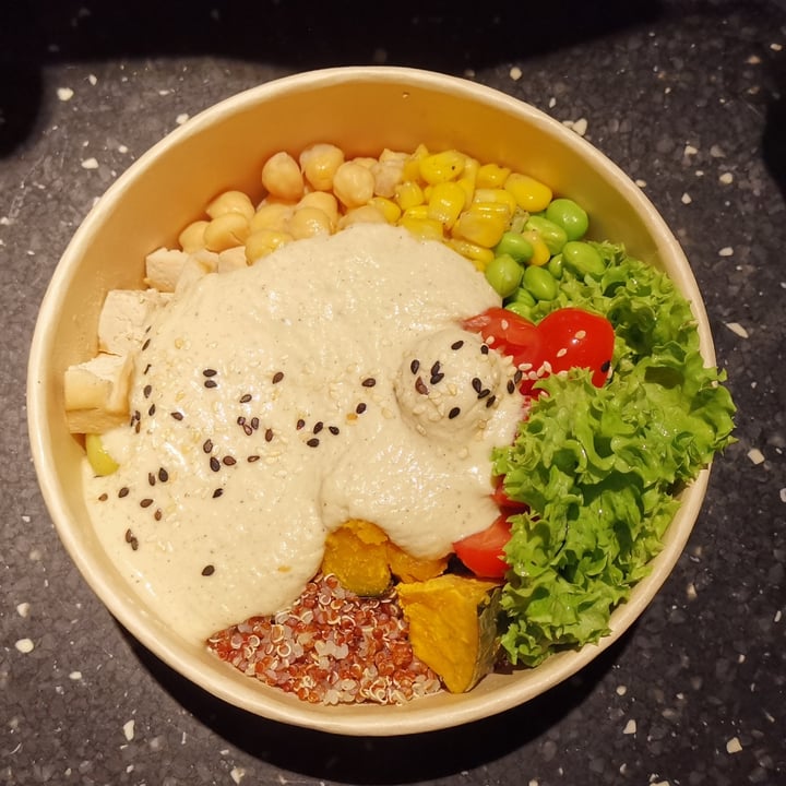 review photo of The Plant Food Garlic Hummus Buddha Bowl shared by @plantiful on 01 Dec 2021 - review