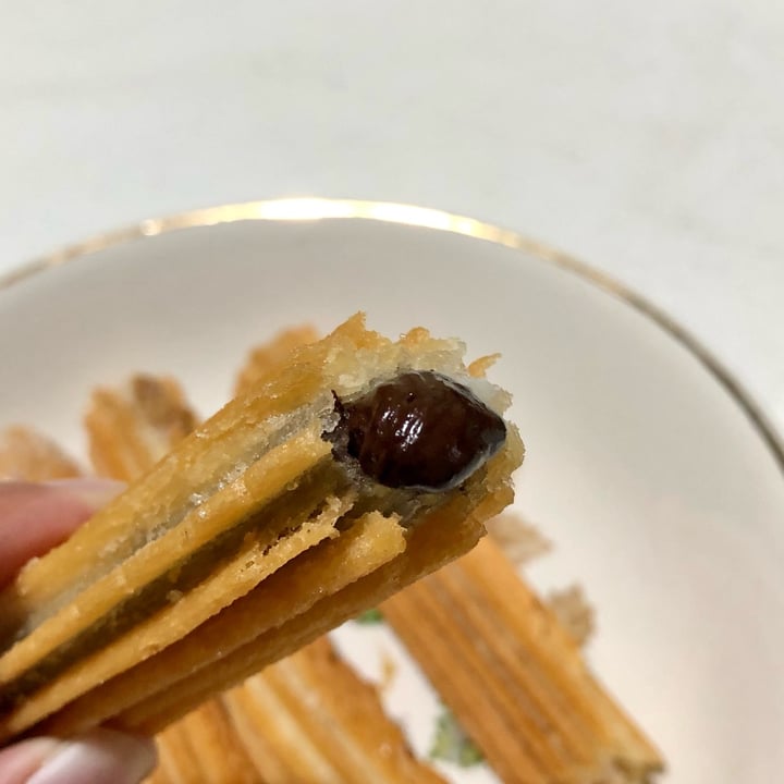 photo of Churros El Topo churro con relleno de chocolate shared by @vegandann on  11 May 2022 - review