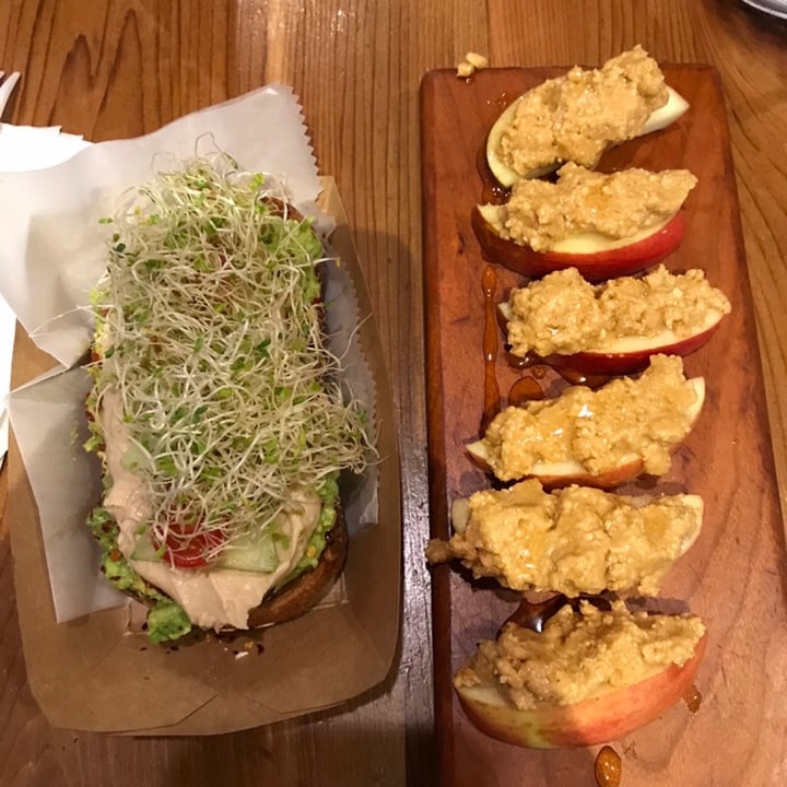 photo of Yaxche Tearoom Happy Hummus And Apples W Homemade Peanut Butter shared by @caseyashlyn on  28 Jun 2020 - review