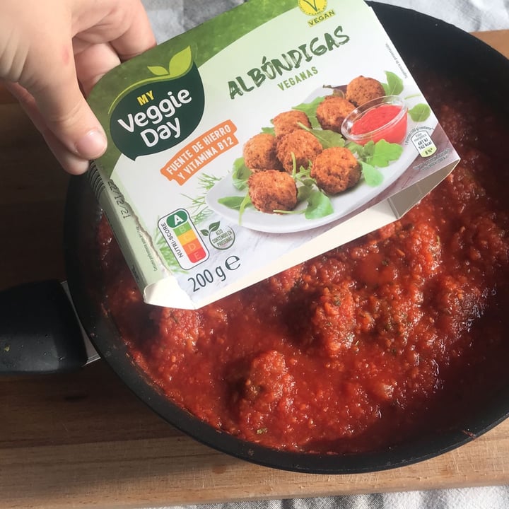 review photo of My veggie day Albóndigas shared by @adriana11 on 05 Dec 2021 - review