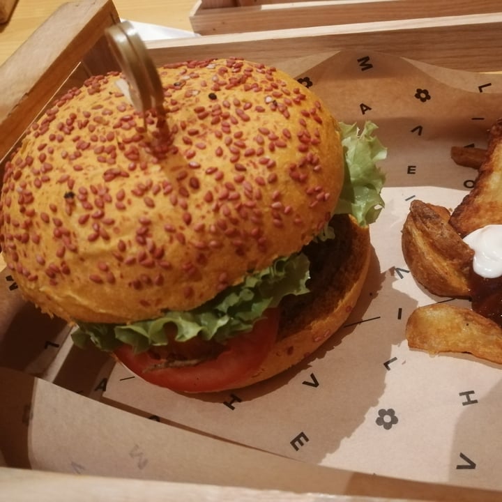 photo of Flower Burger Hercules shared by @jeythealien on  25 Sep 2022 - review