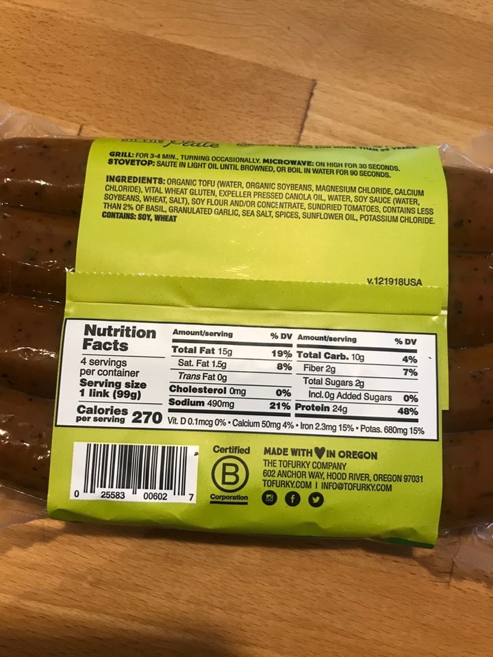 photo of Tofurky Plant-based Sausages Italian shared by @curvycarbivore on  07 Feb 2020 - review