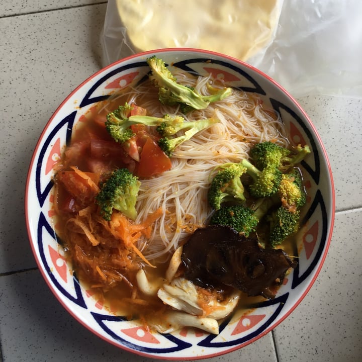 photo of Minf Houze Vegan Cafe Tomyam Meehun Soup shared by @spveg on  15 Aug 2021 - review