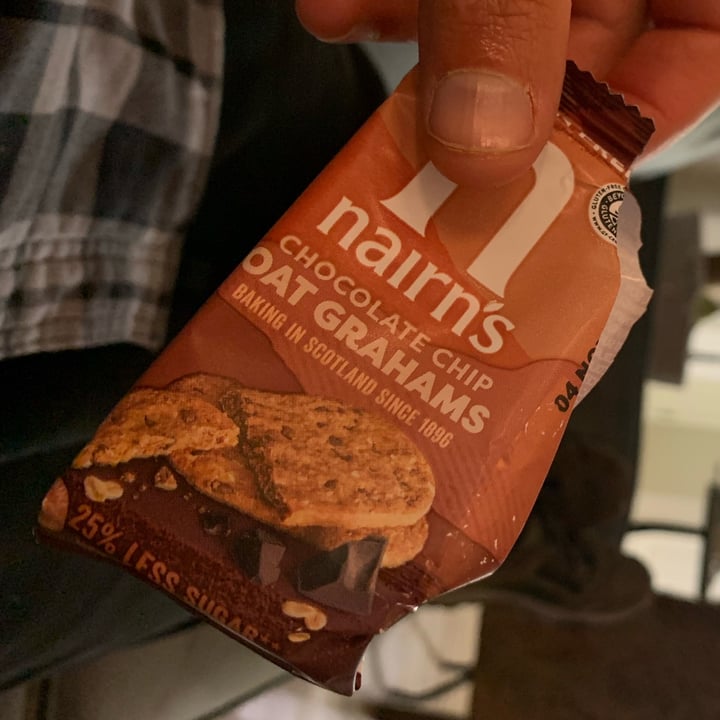 photo of Nairn's Chocolate Chip Oat Grahams shared by @oshmorethstorm on  10 Apr 2022 - review