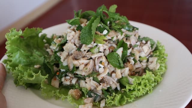 Foto do prato “Mushroom LArb”