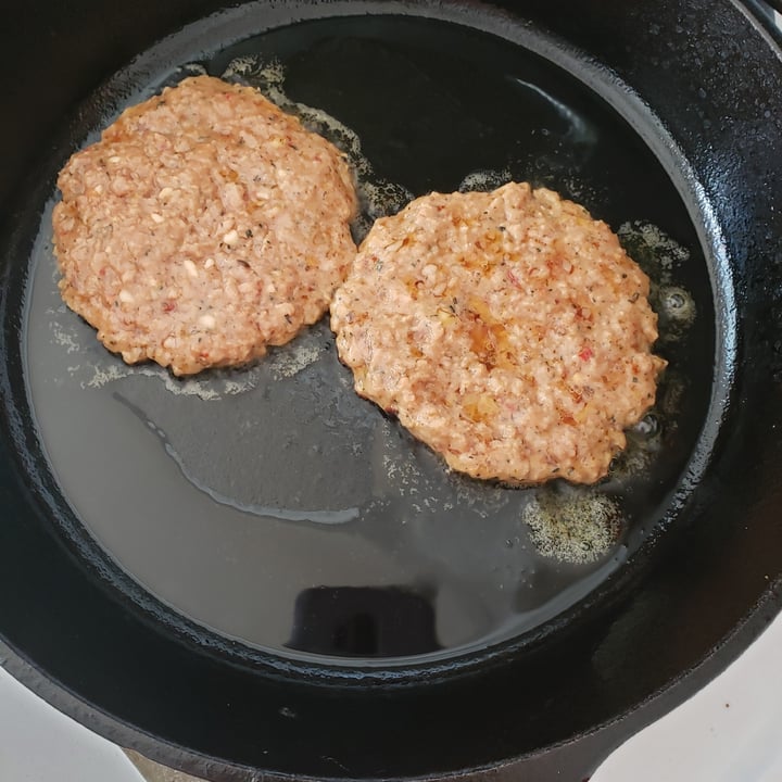 photo of Impossible Foods Impossible Sausage (Ground - Spicy) shared by @jenicalyonclapsaddle on  07 Nov 2021 - review