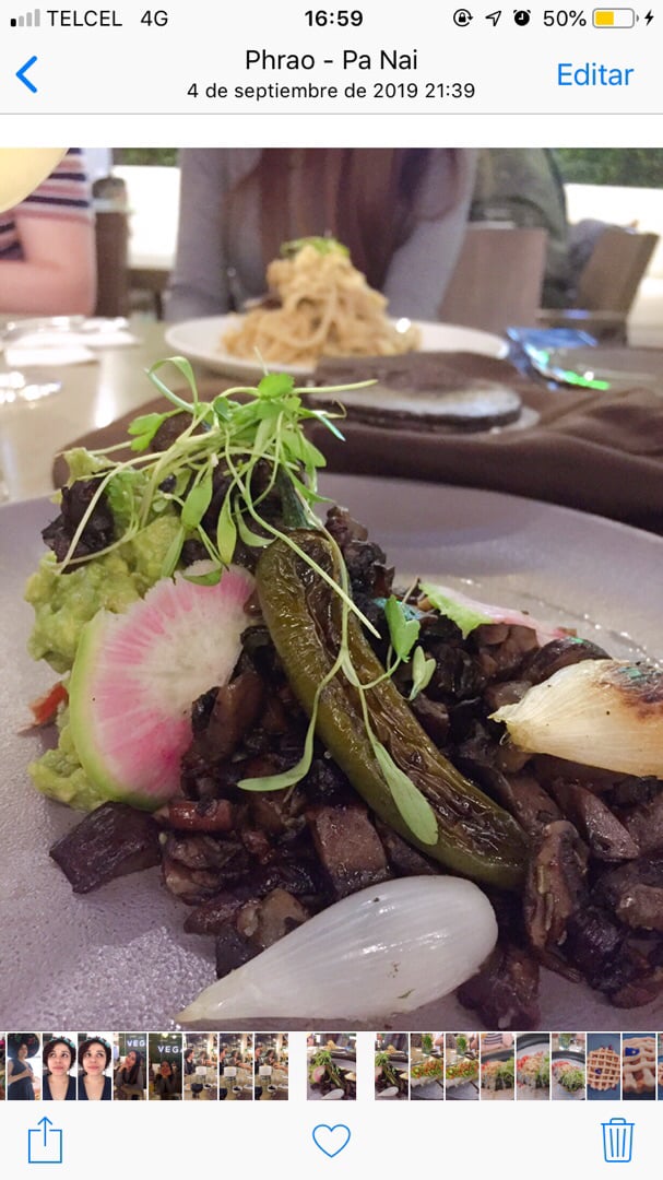 photo of Vegan Inc. Miyana Polanco Chicharrón De Portobello shared by @comehierbas on  23 Jan 2020 - review