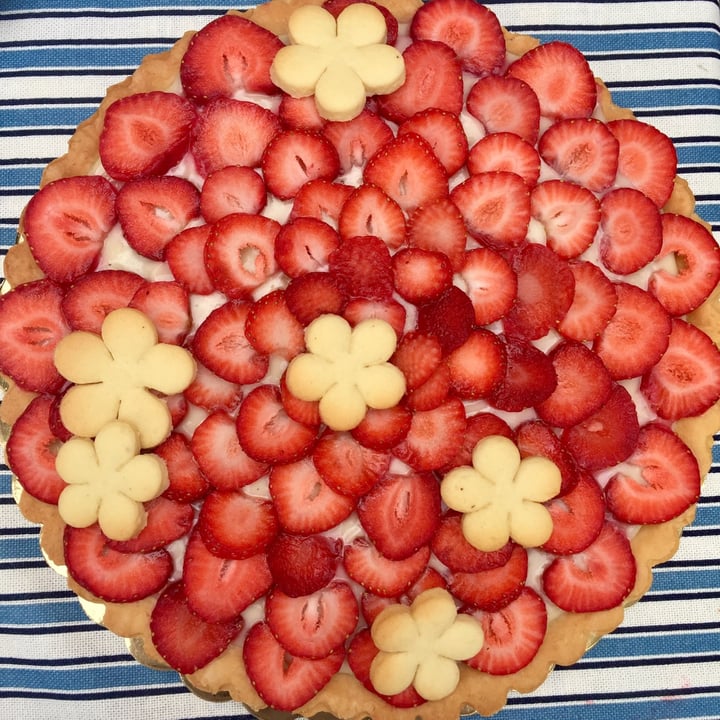 photo of LILIMPO'S BAKERY Crostata Con Frutta Di Stagione shared by @azuki on  05 May 2022 - review