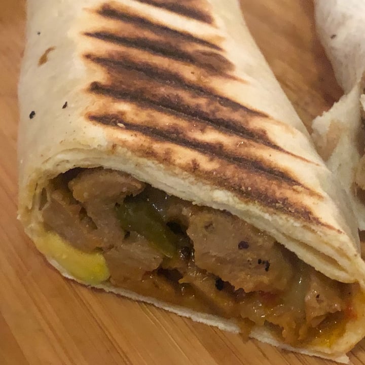 review photo of Luna's Kitchen Beirut Fajita shared by @ninarofearth on 10 Dec 2021 - review