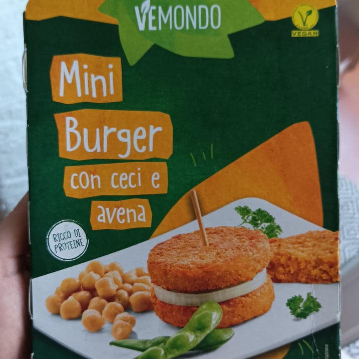photo of Vemondo  mini burger con ceci e avena shared by @federicserri on  02 Jan 2023 - review