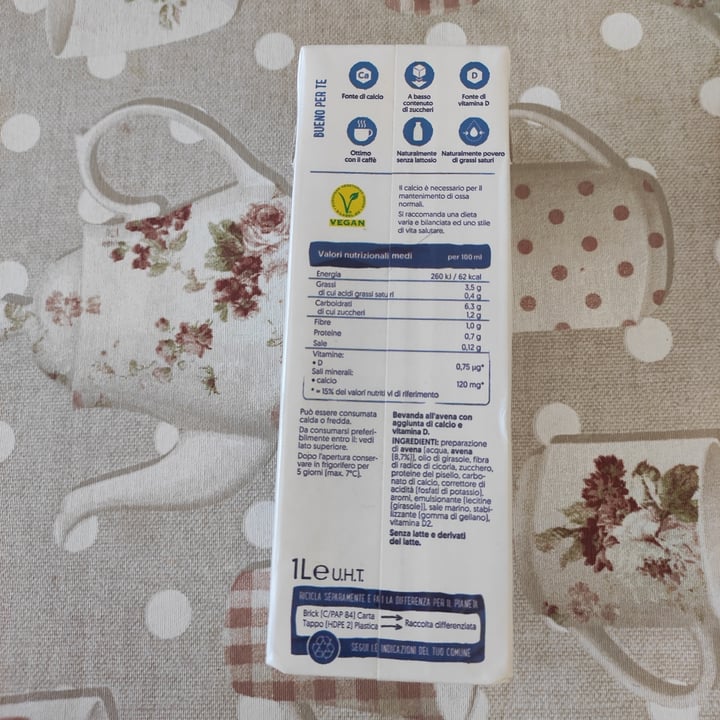 photo of Alpro This is Not Milk Classic Questo Non è Late Classico shared by @iseuz on  09 Jun 2022 - review