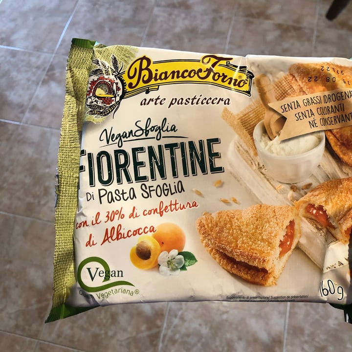 review photo of BiancoForno Fiorentine di pasta sfoglia vegana shared by @auricat02 on 10 Mar 2022 - review