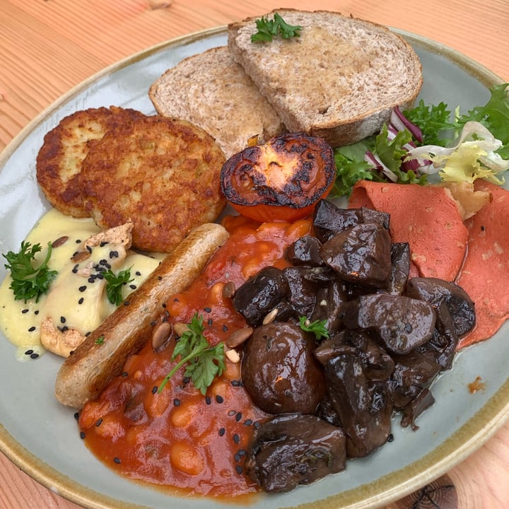 photo of Bonobo Cafe Bonobo Fry-up shared by @cuttingoutthecoo on  23 Oct 2021 - review