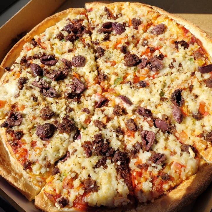 review photo of Domino's Pizza Pakenham Vegan Godfather shared by @ellythegeek on 04 Sep 2021 - review
