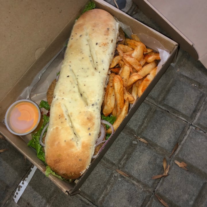 photo of Es un montón Sangucheria Sándwich Regan Russel shared by @valenequiza on  03 May 2021 - review