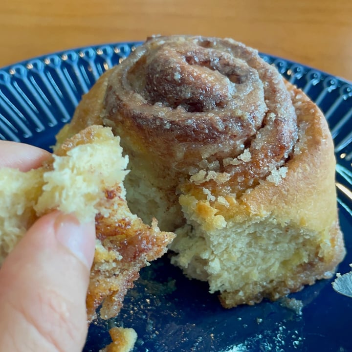 photo of Puck Provisions Cinnamon Roll shared by @gaylenerva on  16 Nov 2022 - review