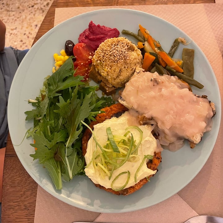 review photo of BioXoco Restaurante Vegano Macrobiótico Hamburguesa vegana shared by @pauespipov on 04 Oct 2021 - review
