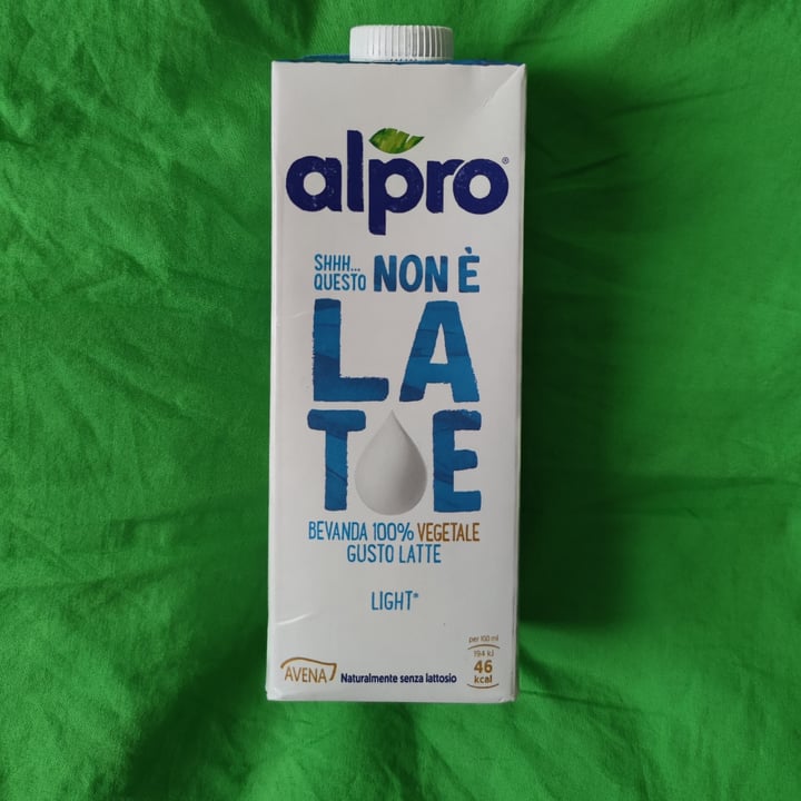 photo of Alpro This is Not Milk Classic Questo Non è Late Classico shared by @saragarden on  15 May 2022 - review
