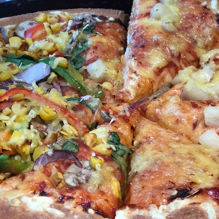 photo of Pizza Hut Restaurants Vegan Pepperphoni shared by @animalliberation on  11 Jul 2020 - review