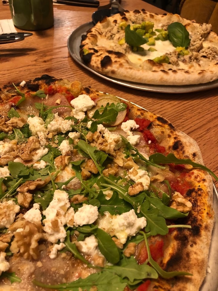 review photo of Oassis Natural Cooking Pizza con base integral con pera shared by @sandraa23 on 24 Nov 2019 - review