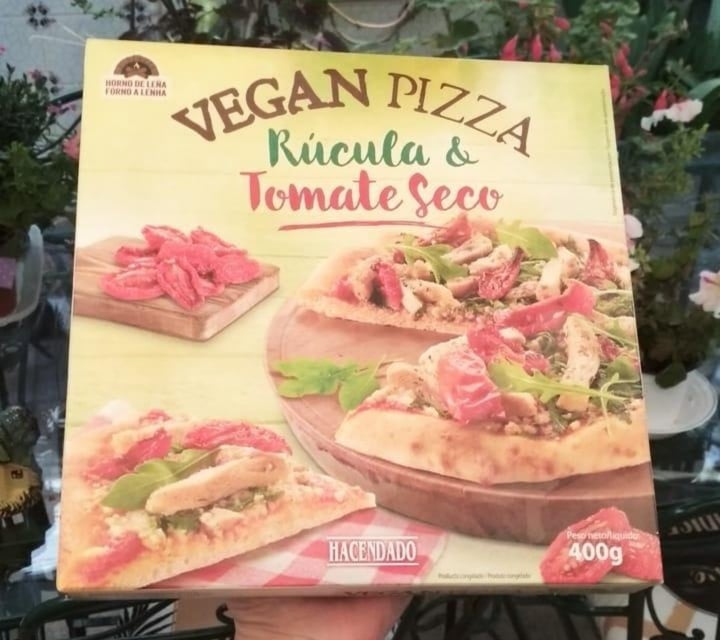 photo of Hacendado Vegan Pizza Rúcula & Tomate Seco shared by @donvalencia on  20 Nov 2019 - review
