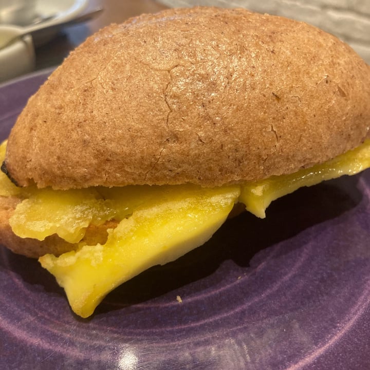 photo of Grão Fino Queijo quente vegano shared by @vivianabis1979 on  19 Jun 2022 - review