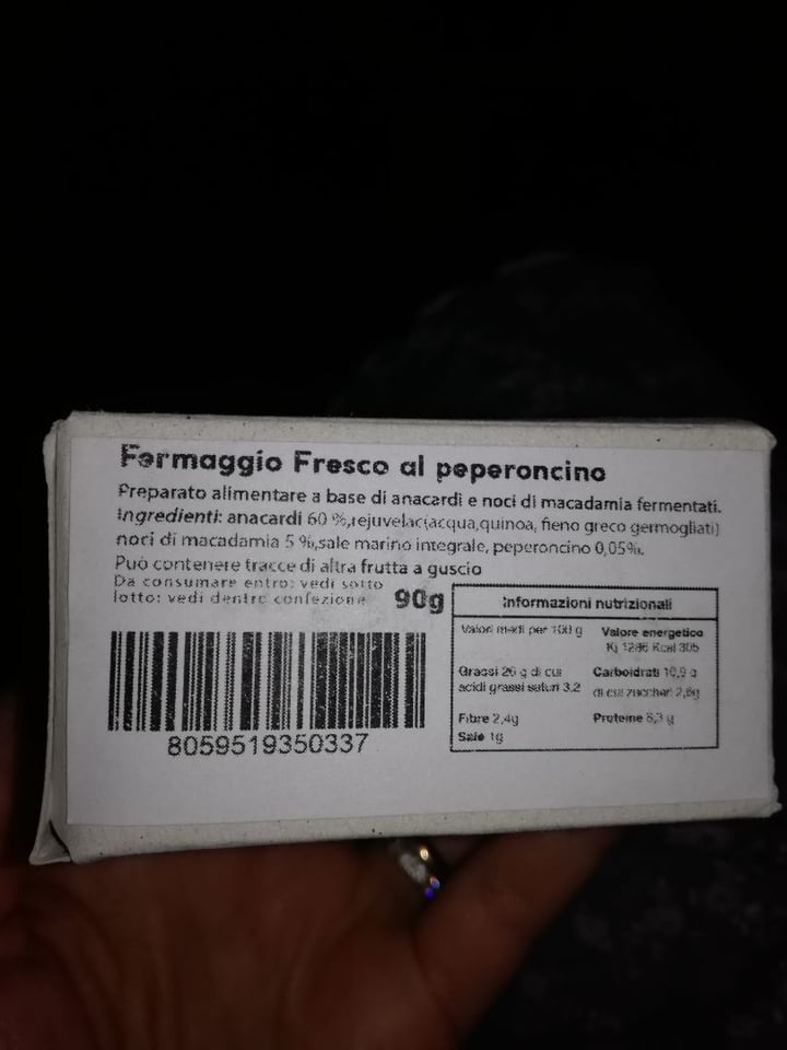 review photo of Fermaggio Fermaggio fresco al peperoncino shared by @miriamealbertoveg on 24 Mar 2020 - review