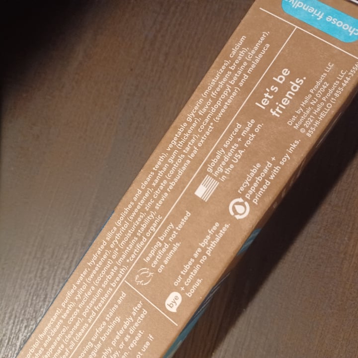 photo of Hello Antiplaque and whitening fluoride free toothpaste shared by @earthling6 on  17 Nov 2022 - review