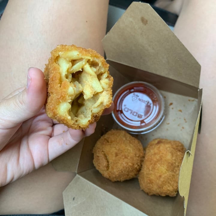 photo of V-Grits Fried Mac and Cheese Bites shared by @summerlebrun on  18 Jul 2020 - review