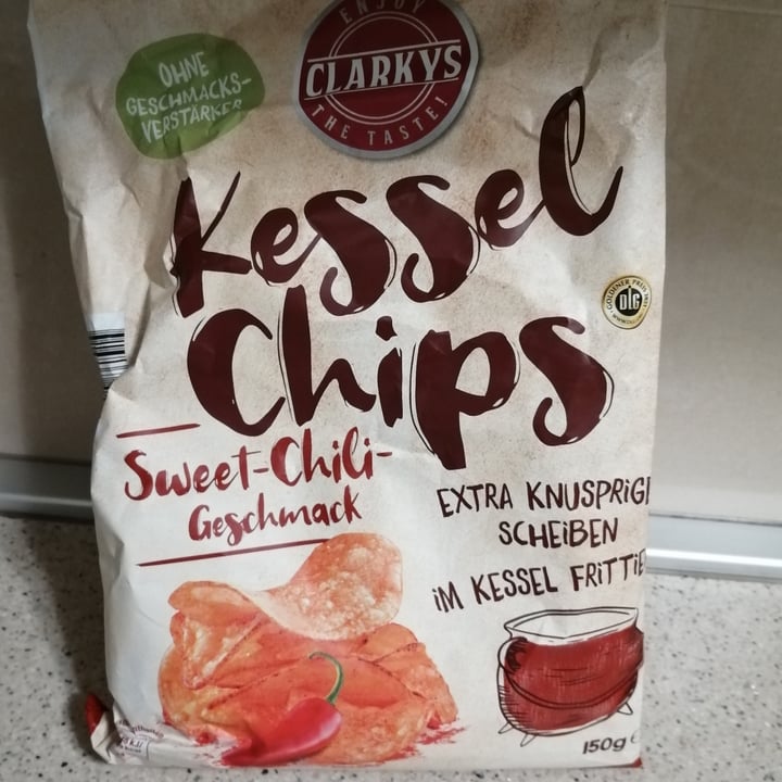 review photo of Clarkys Kessel Chips Sweet-Chili shared by @owly on 02 Apr 2022 - review