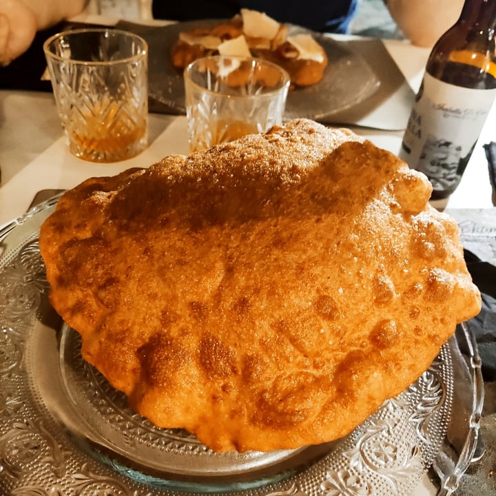 photo of Isabella De Cham Pizza Fritta Pizza Fritta Vegana Classica shared by @argiequail on  28 Nov 2021 - review