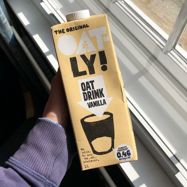 photo of Oatly vanilla oat milk shared by @yourlocalvegan on  14 Apr 2022 - review