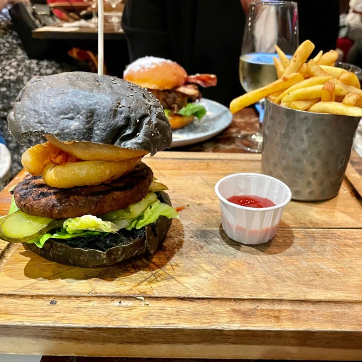 photo of Balans Soho Society Café Cajun & Chipotle Vegan Burger shared by @arunan on  09 Sep 2021 - review