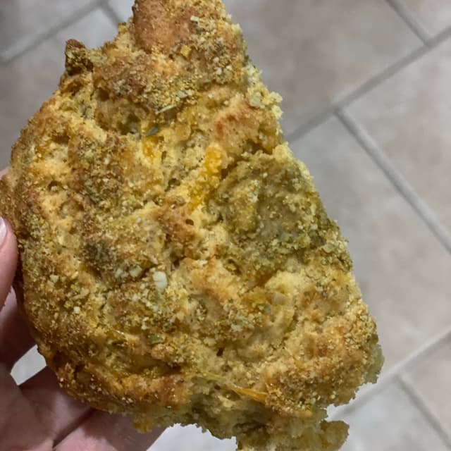 「Jalapeño cheddar scone」の料理の写真
