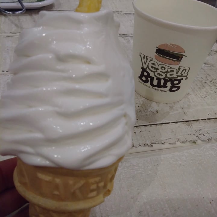 photo of VeganBurg San Francisco Soft Serve Ice Cream shared by @annbience on  30 Apr 2020 - review