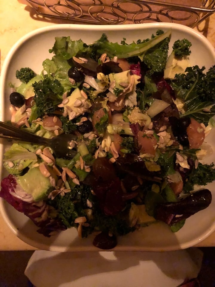 photo of The Cheesecake Factory Wellness Salad shared by @rebeccaentrekin on  24 Feb 2020 - review