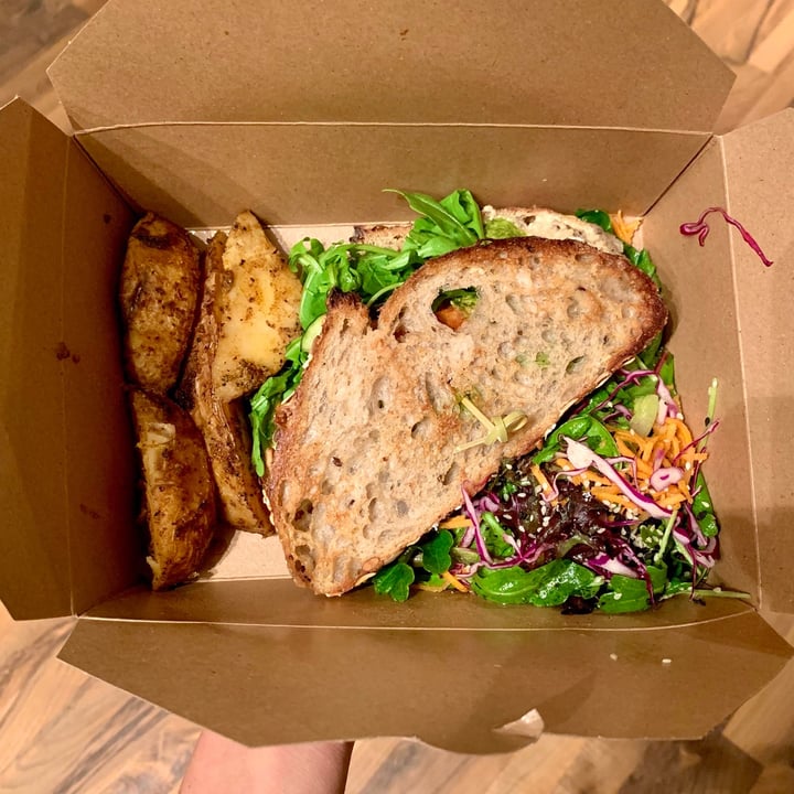 photo of Hello 123 Toasty Tempeh Sandwich shared by @thealexrae on  22 Oct 2020 - review