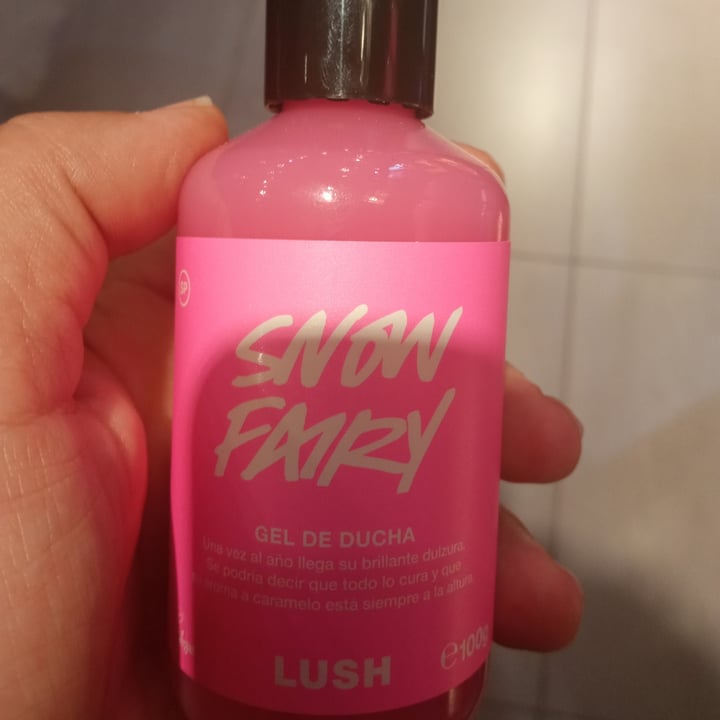 photo of LUSH Fresh Handmade Cosmetics Snow Fairy Shower Gel shared by @lalocadelosgatos8 on  18 Jan 2022 - review