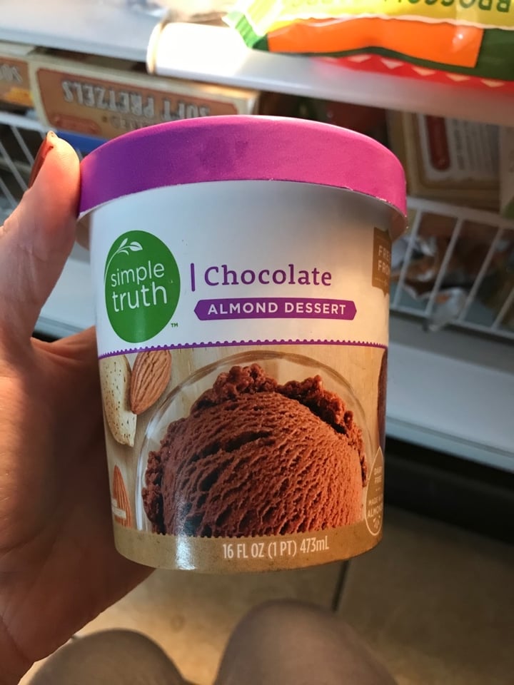 photo of Simple Truth Chocolate Almond Dessert shared by @mallory17 on  30 Jan 2020 - review