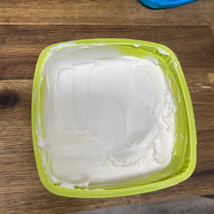 review photo of Earth's Own Cream cheese shared by @kendrapirson on 12 Dec 2021 - review
