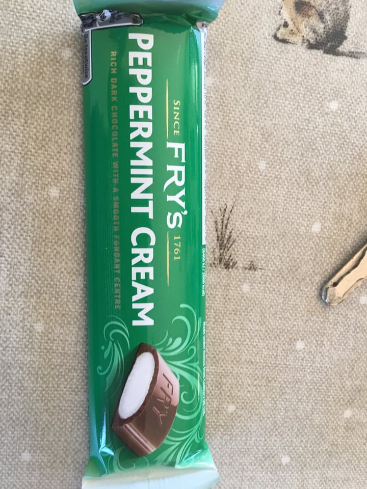 photo of Fry's Chocolate Fry's Peppermint Cream shared by @annakabana on  05 Apr 2019 - review