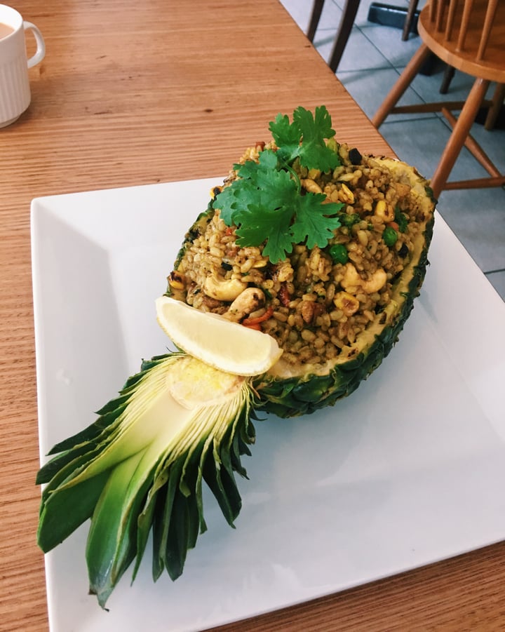 review photo of Loving Hut West Melbourne Pineapple fried rice shared by @nourishbyneek on 13 Mar 2018 - review