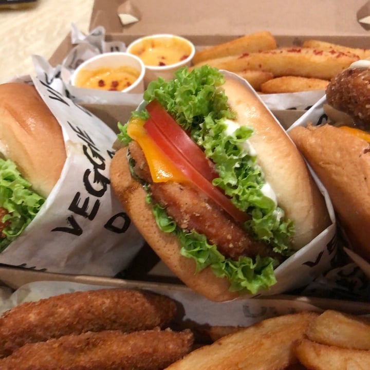 photo of Veggie Dojo Yakitori Burger shared by @plantingggg on  27 Dec 2020 - review