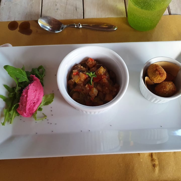 photo of Coroncina veggie country relais Antipasti misti shared by @giulipruli on  25 Jul 2022 - review