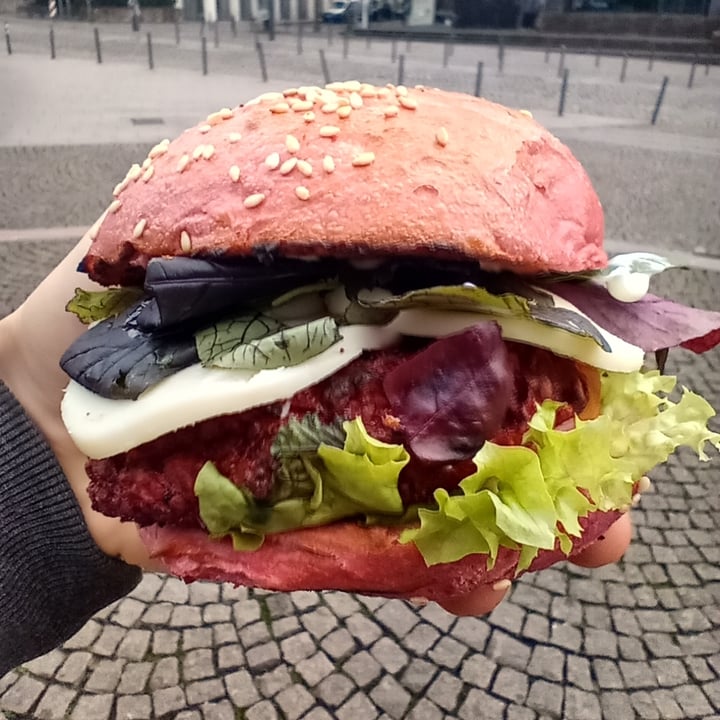 photo of PETER PANE Hamburg Schlump Burgergrill & Bar Abendrot Burger shared by @strongmuffin on  17 Dec 2020 - review
