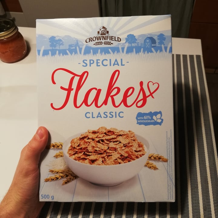 photo of Crownfield Special Flakes classic shared by @emanuelepascuzzo on  05 Dec 2021 - review