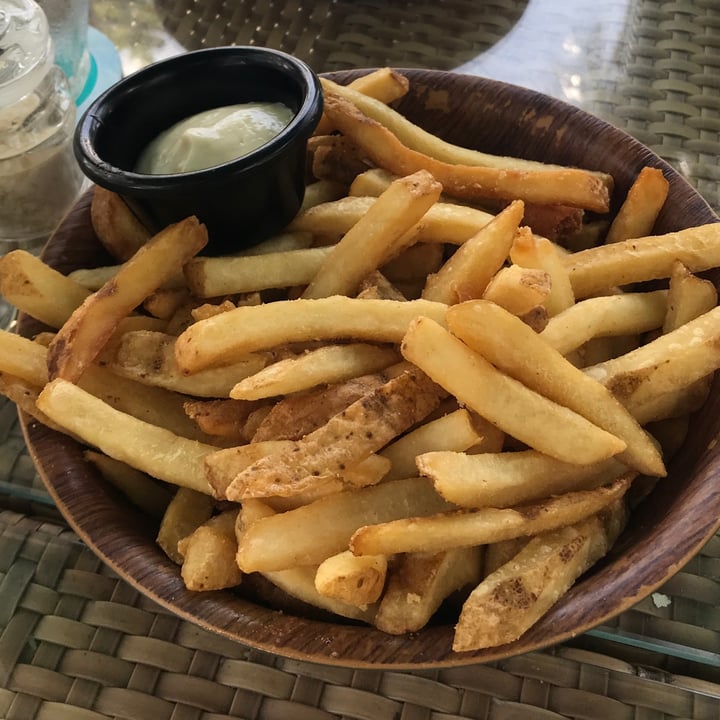 photo of Privé Keppel Straight Cut Fries shared by @mehmehrene on  18 Jul 2022 - review