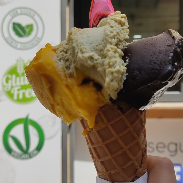 Photo of the dish “Cono Gelato Dark Strawberry, Mango E Pistacchio”