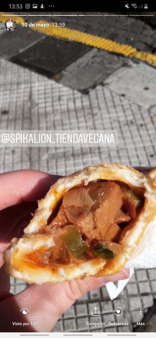 photo of Spika Lion - Tienda Vegana Empanada de Seitán Cortado a Cuchillo shared by @martinaitziar on  01 Aug 2019 - review