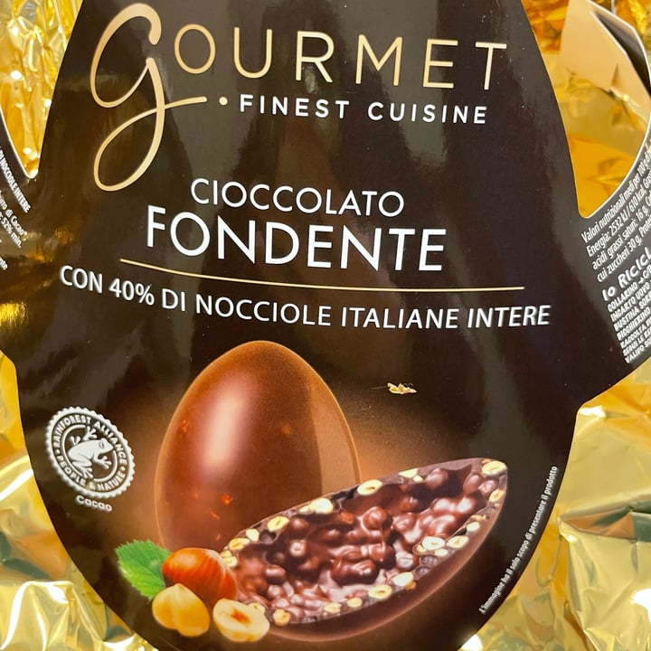photo of Gourmet Finest Cuisine Uovo Cioccolato Fondente con 40% Nocciole Italiane Intere shared by @anna1700 on  20 Apr 2022 - review